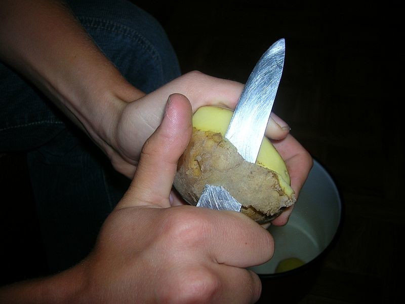 Potatoe_peeling