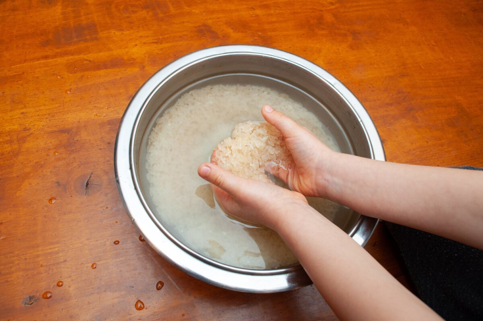 gotowanie ryżu z metodą na palec
