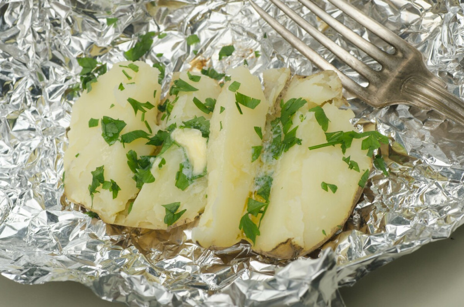 ziemniaki pieczone w folii